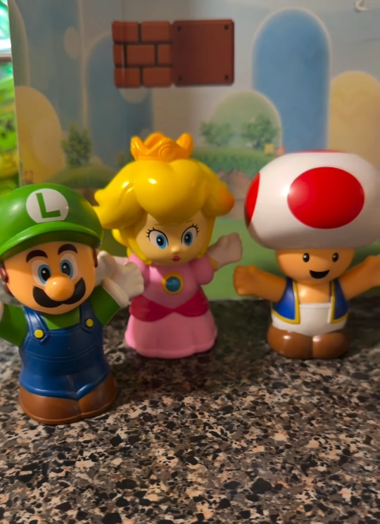 super mario little people 2